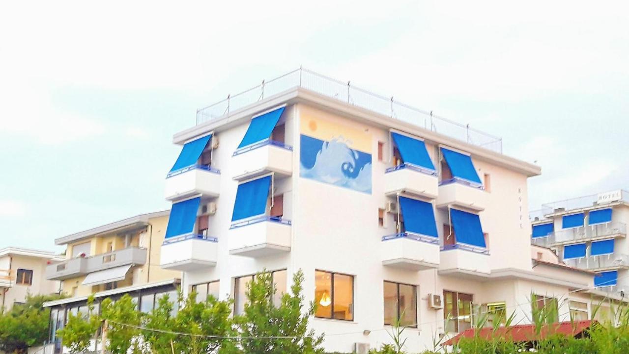 Mare Blu -- Boutique Hotel Pineto